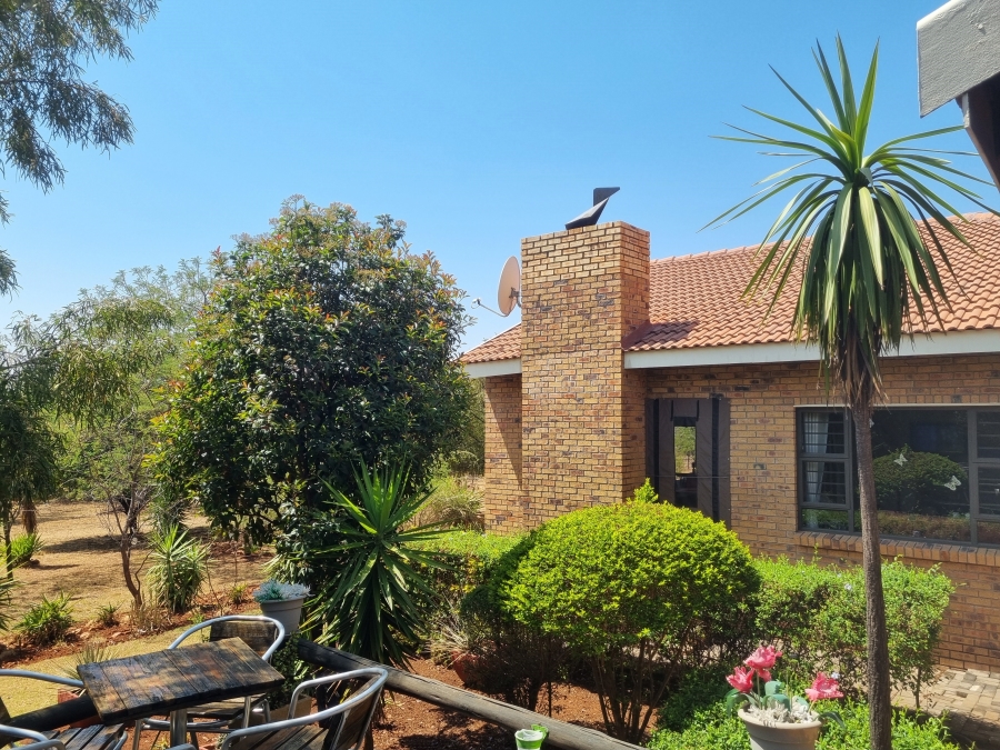 3 Bedroom Property for Sale in Buffelspoort Eco Estate North West